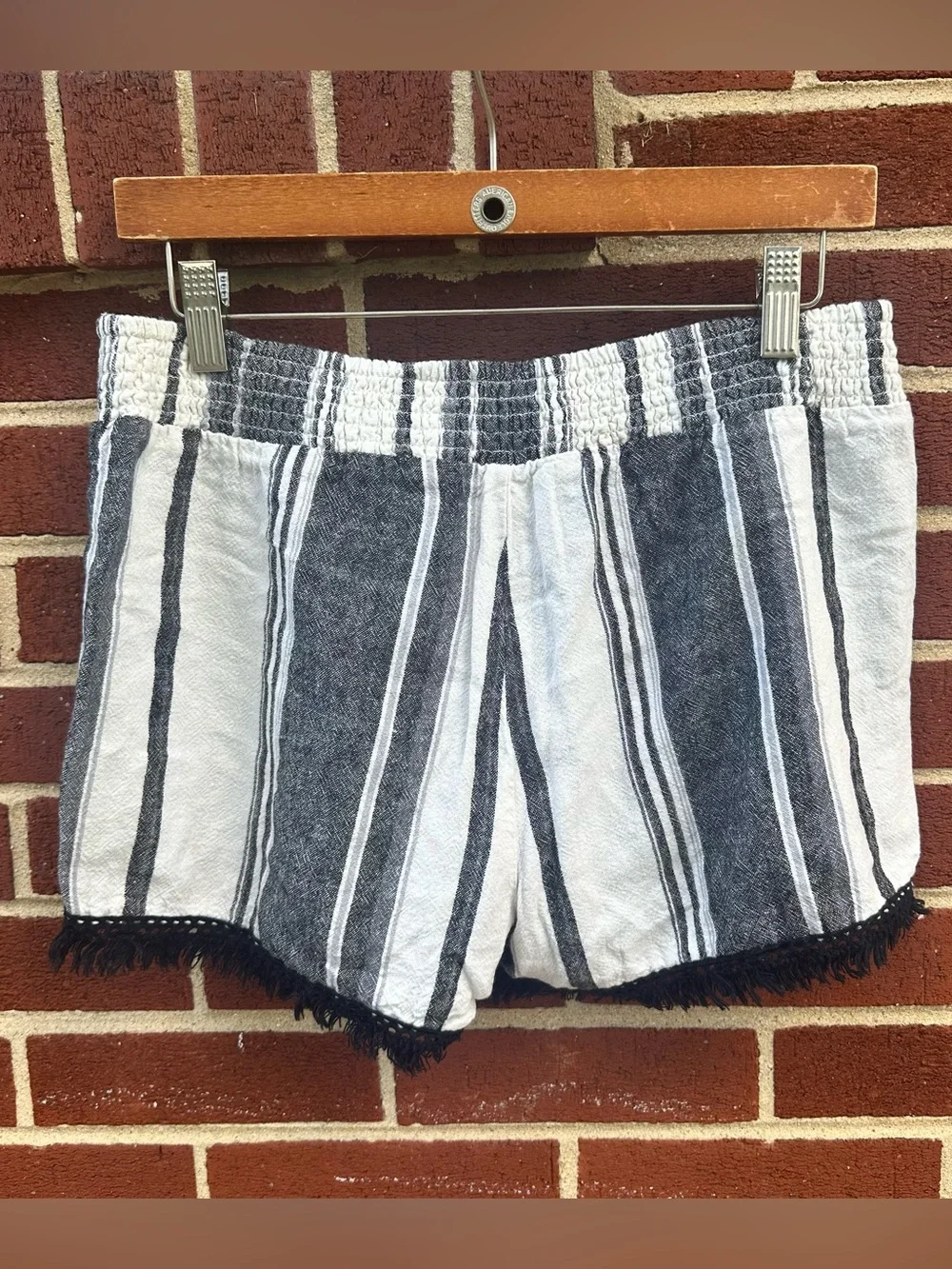 Women’s Linen Shorts